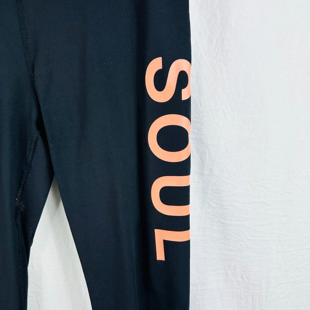 LULULEMON x SOULCYCLE leggings Quarter Black‎ with Multicolor size 4